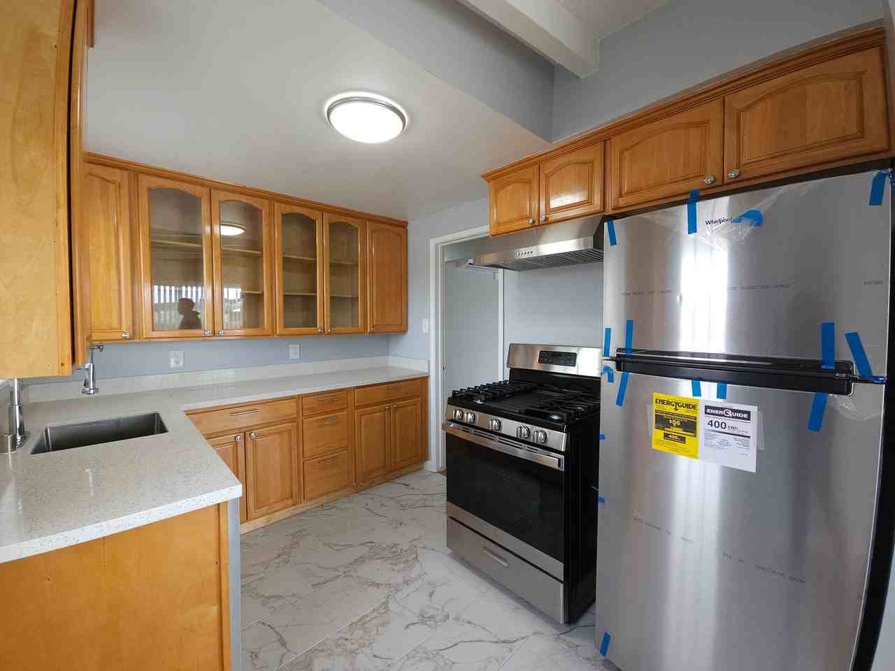 4010 Hillcrest Rd - Photo 2 of 16