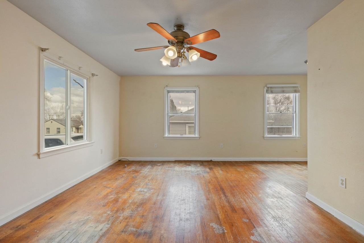 231 Maplewood Ave - Photo 2 of 36