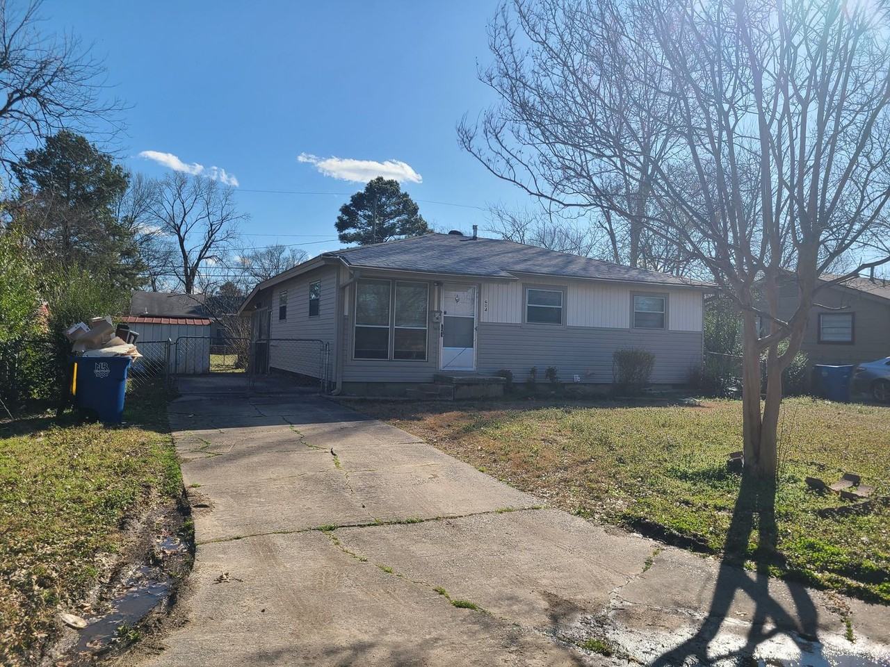 604 Ellen Dr - Photo 2 of 29
