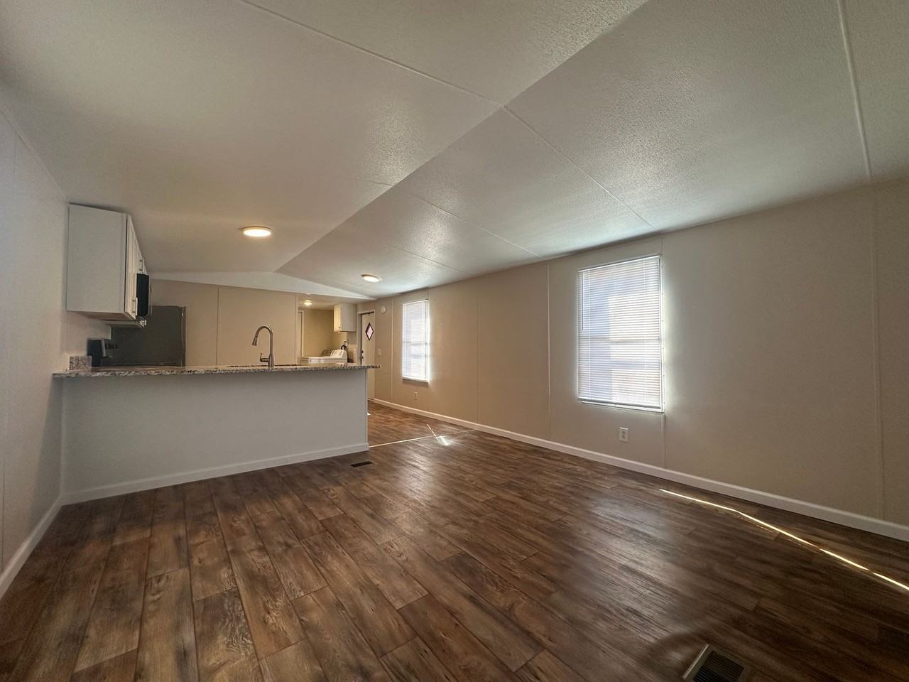 119 N King St - Photo 5 of 22