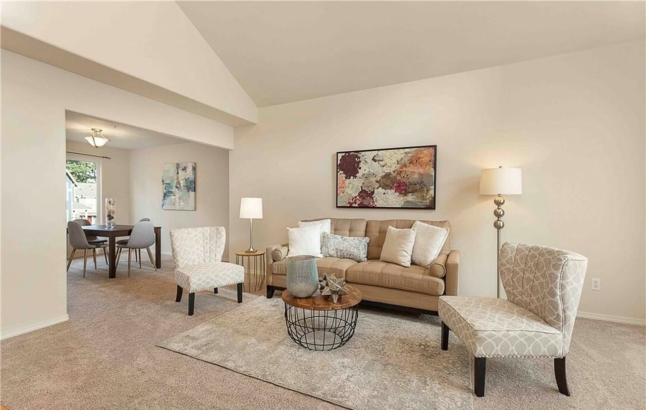 20117 Bartlett Rd - Photo 3 of 28