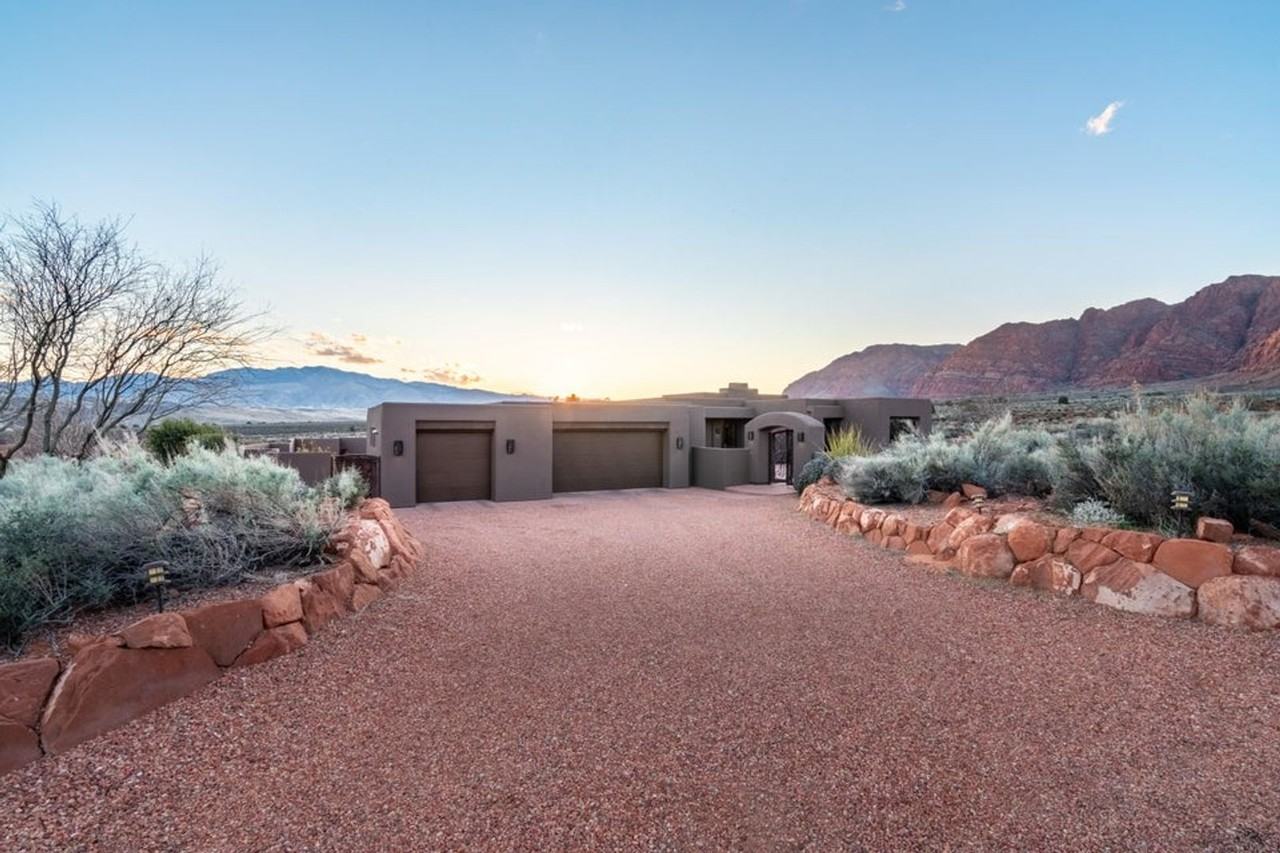 1637 N Olla Cir - Photo 3 of 50