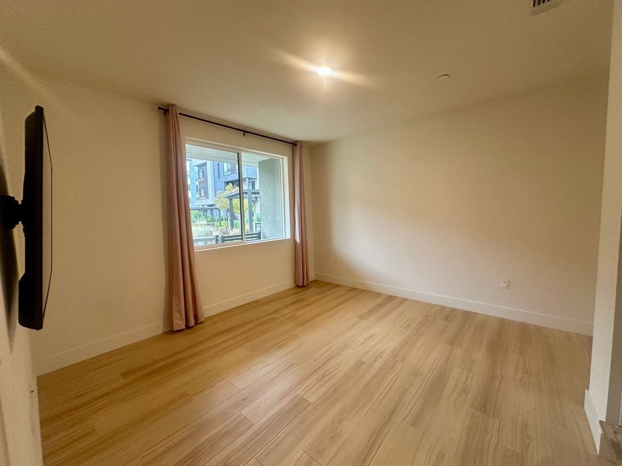 3511 Vision Cmn - Photo 2 of 11