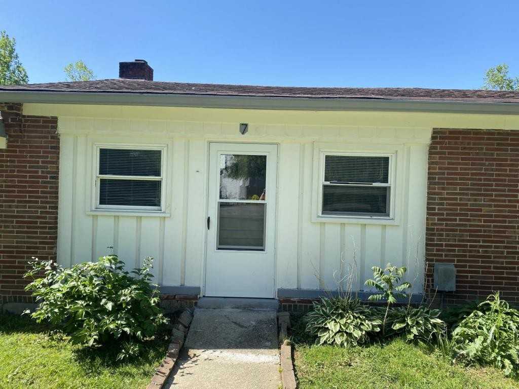 2083 Cosmos Dr - Photo 2 of 7