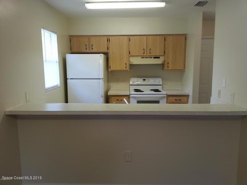 2394 Fox Hollow Dr - Photo 2 of 11