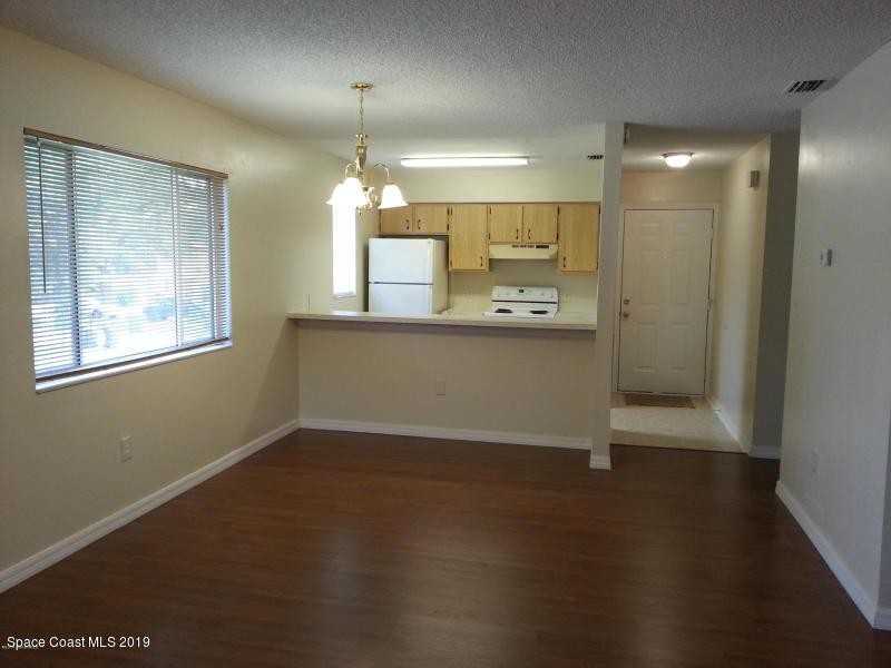 2394 Fox Hollow Dr - Photo 3 of 11