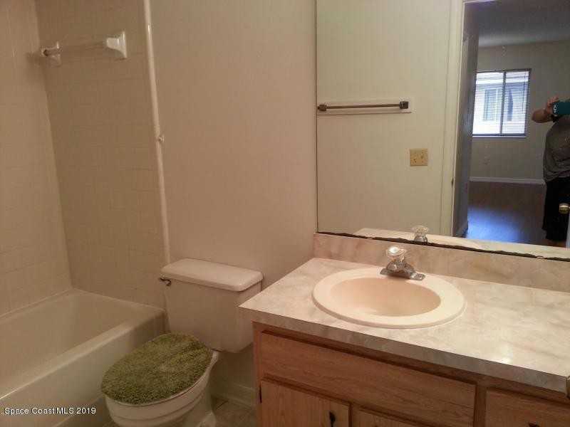 2394 Fox Hollow Dr - Photo 4 of 11