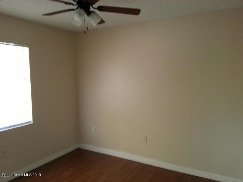 2394 Fox Hollow Dr - Photo 5 of 11