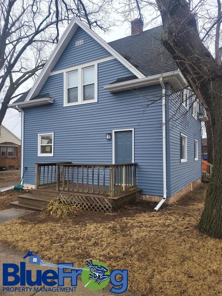 207 E Huron St - Photo 3 of 11