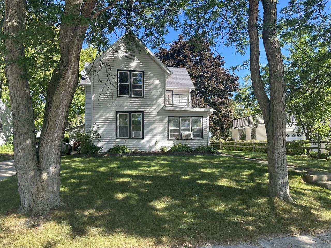 326 326/328 Mill Street - Photo 3 of 11