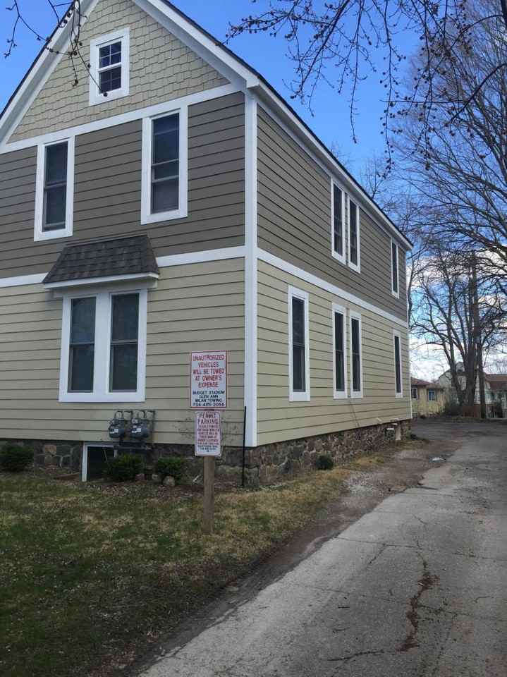 224 N Summit St #2 - Photo 5 of 14