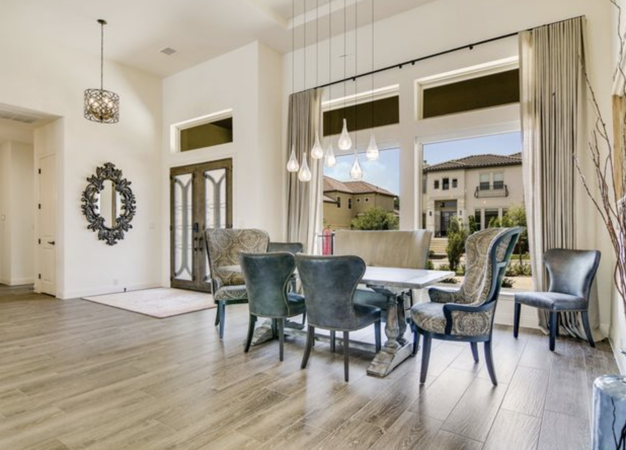 6322 Malaga Way - Photo 3 of 20