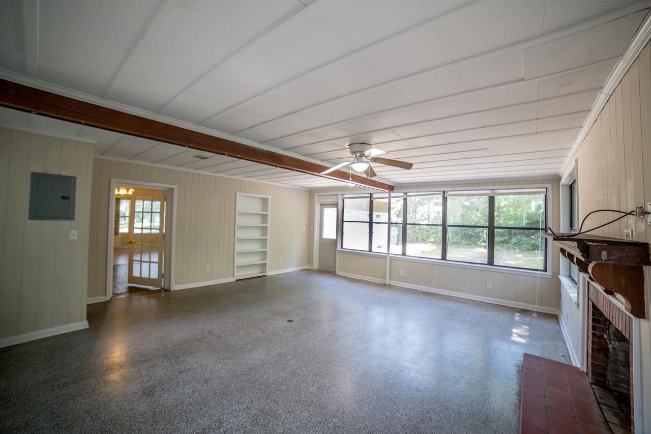 1079 Sw 11th Ter - Photo 6 of 24