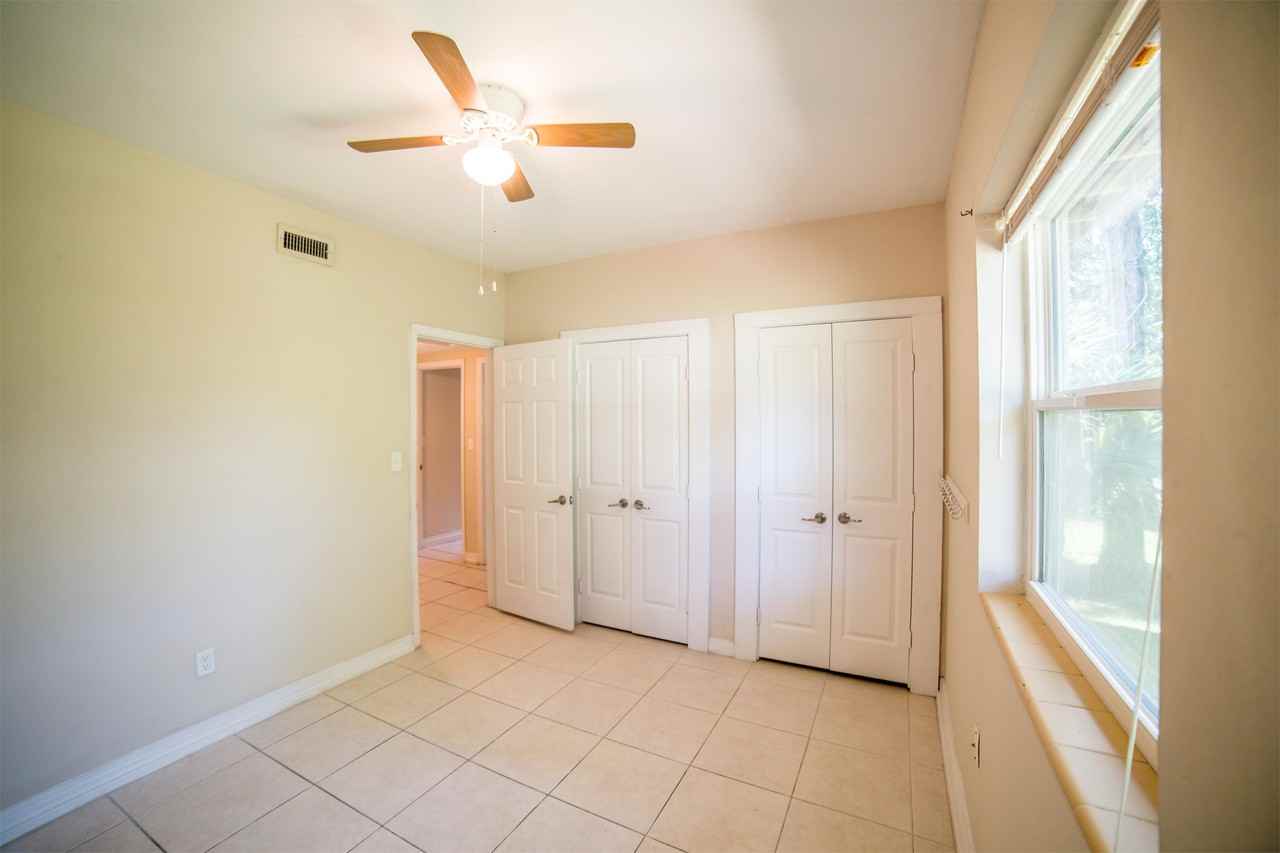 1079 Sw 11th Ter - Photo 7 of 24
