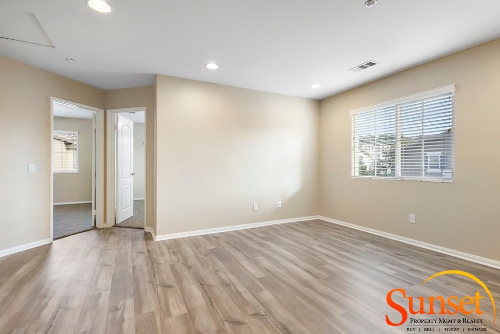 10423 Whitcomb Way #1 - Photo 5 of 33