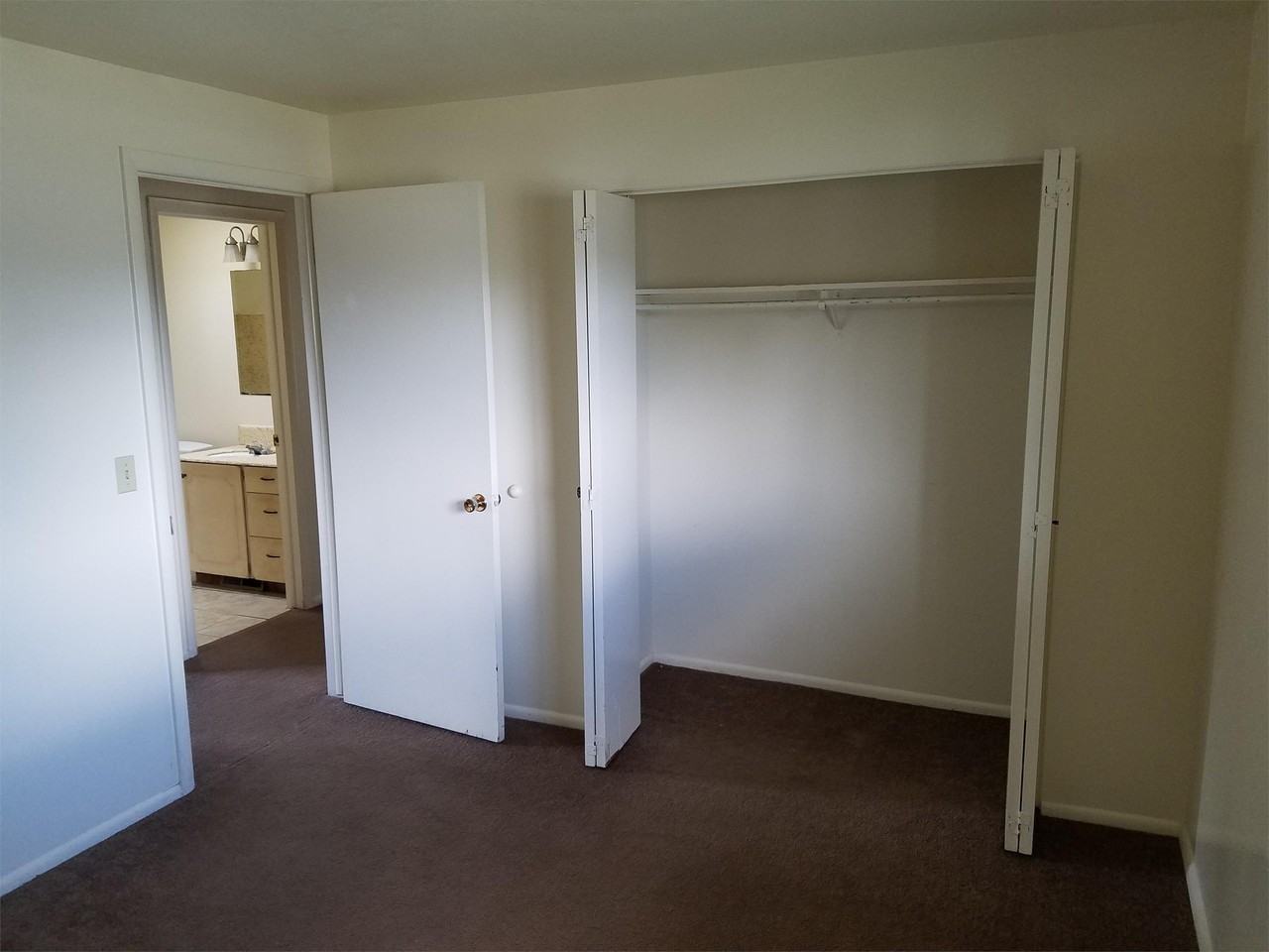 37 N Kearl St - Photo 3 of 16