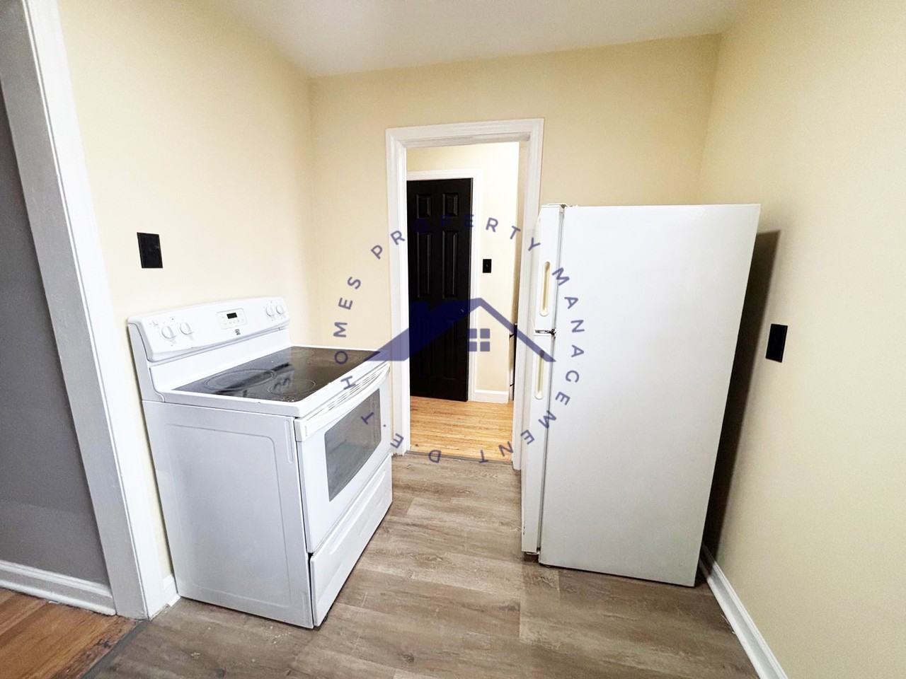 15100 Whitcomb St - Photo 3 of 20