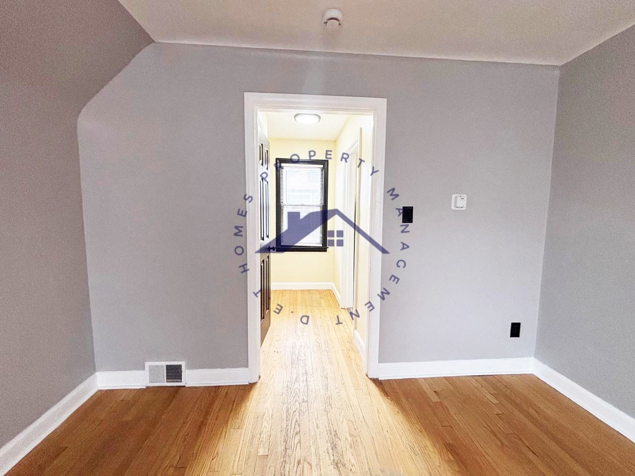 15100 Whitcomb St - Photo 6 of 20