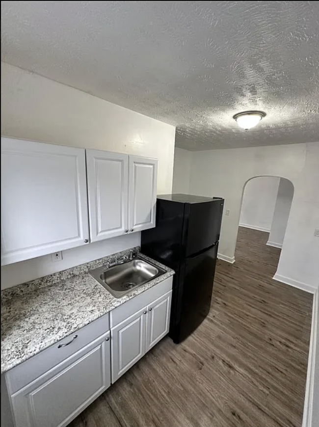 408 N Wayne St #8 - Photo 2 of 7