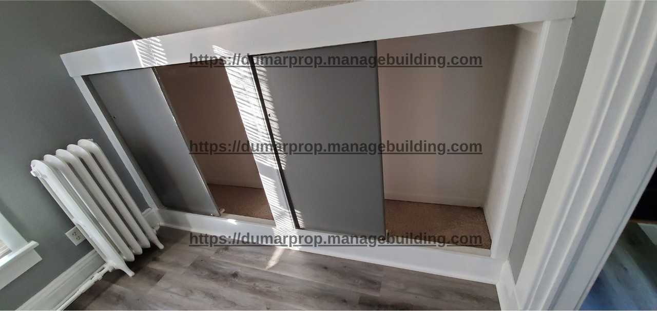 906 Riehl St - Photo 3 of 25