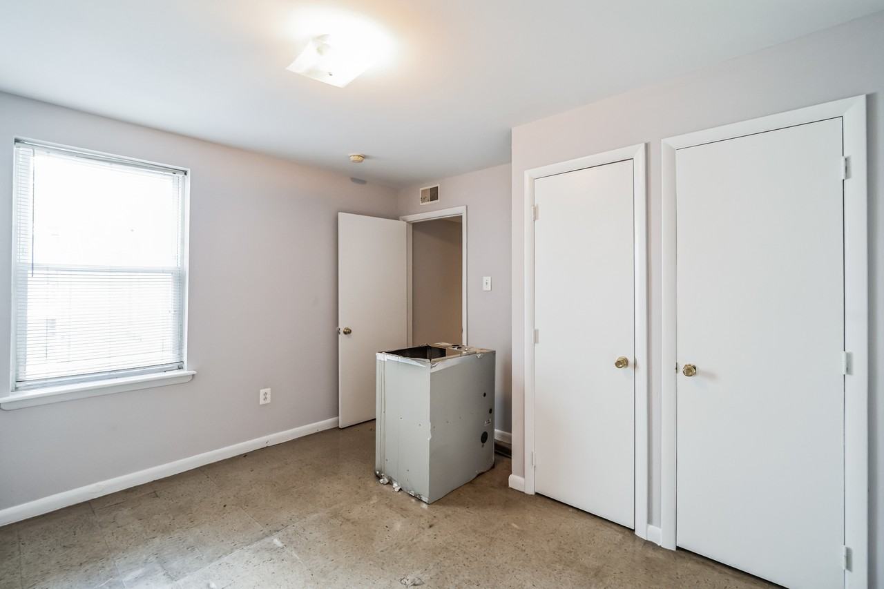 884 N 42nd St #2 - Photo 2 of 12