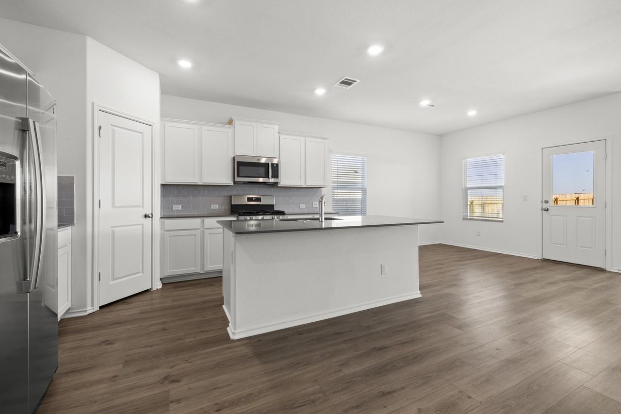 265 Vortex Pass - Photo 4 of 10