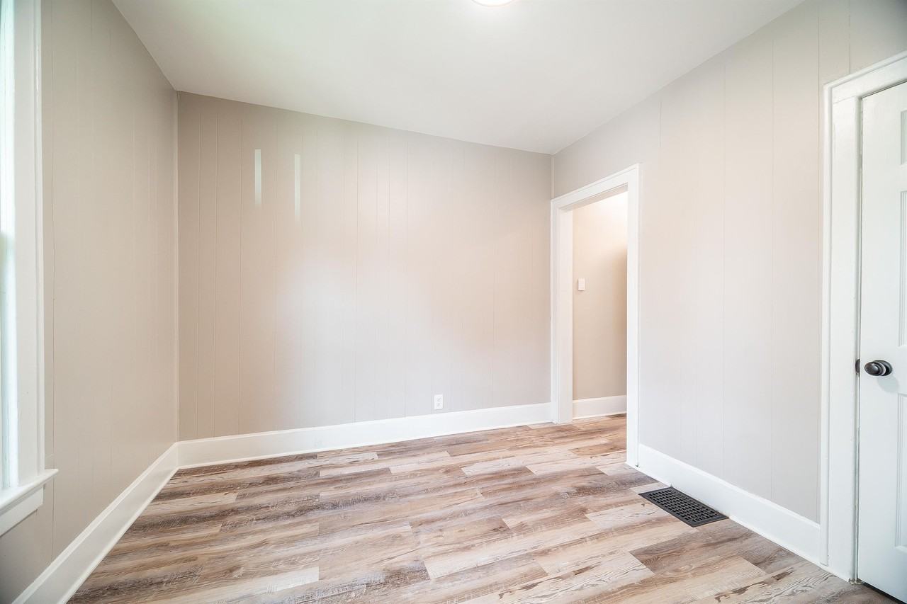 1208 E 16th Ave - Photo 2 of 32