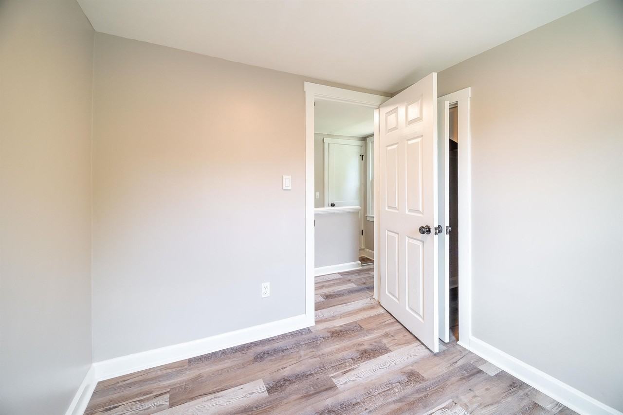 1208 E 16th Ave - Photo 6 of 32