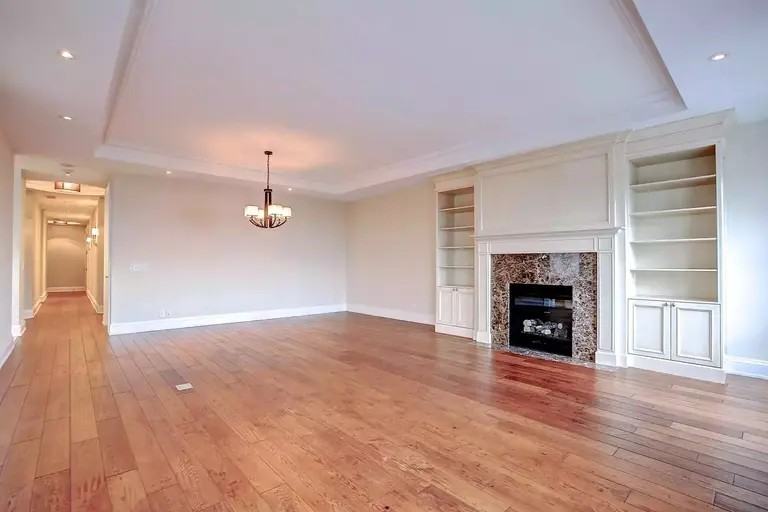 111 Forsythe St #1102 - Photo 2 of 9