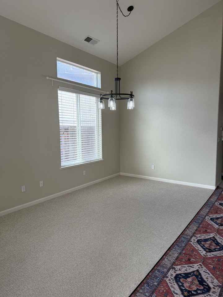 1555 Enterprise Cir - Photo 5 of 35