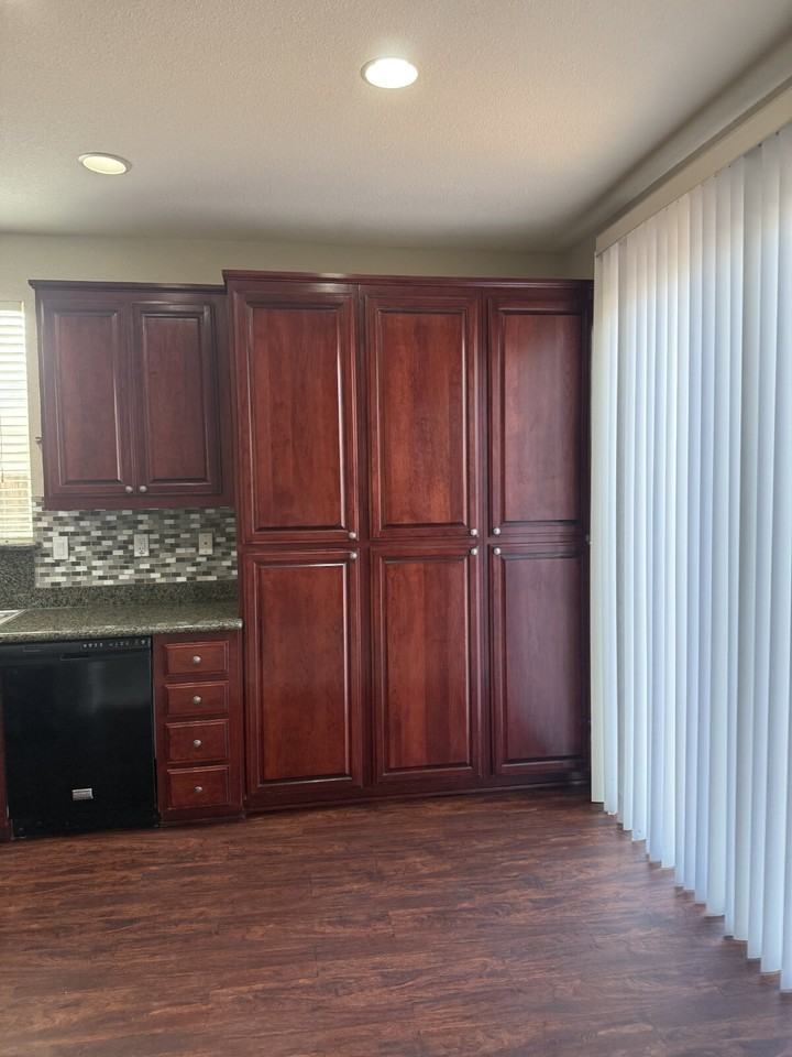 1555 Enterprise Cir - Photo 7 of 35
