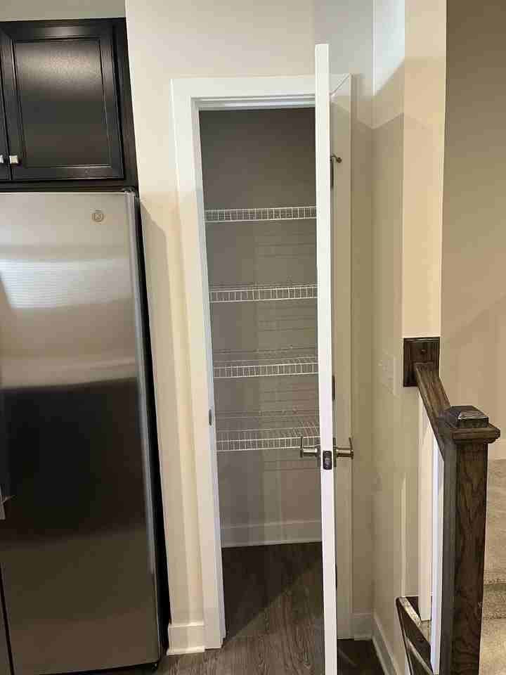 1008 Riverbrook Dr - Photo 6 of 31