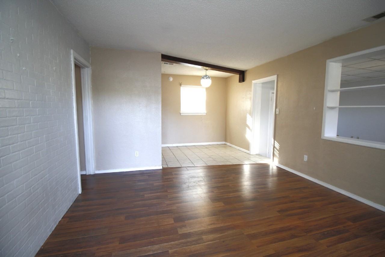 217 Ruby Ave - Photo 3 of 21