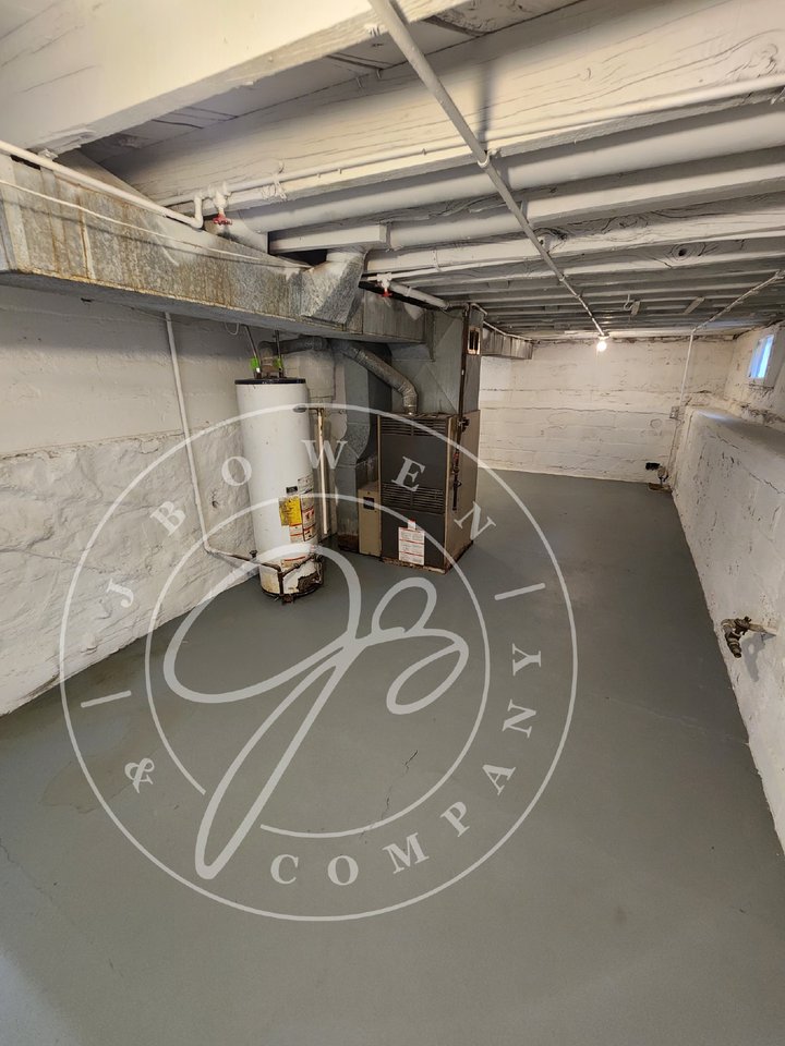 632 Nicholas St - Photo 6 of 18