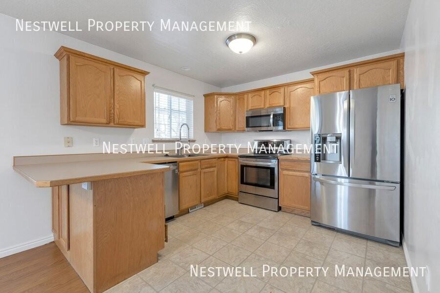 1039 Mountain Rd - Photo 2 of 29