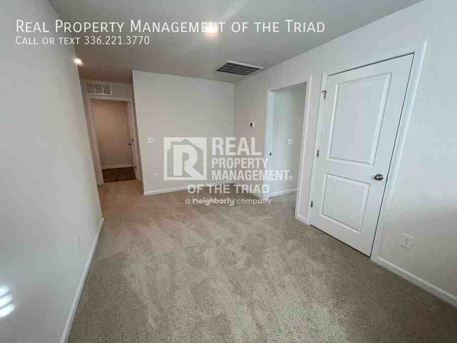 2549 Lily Dr - Photo 2 of 20