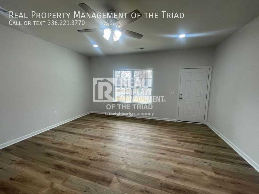 126 Aunt Mary Ave - Photo 3 of 20