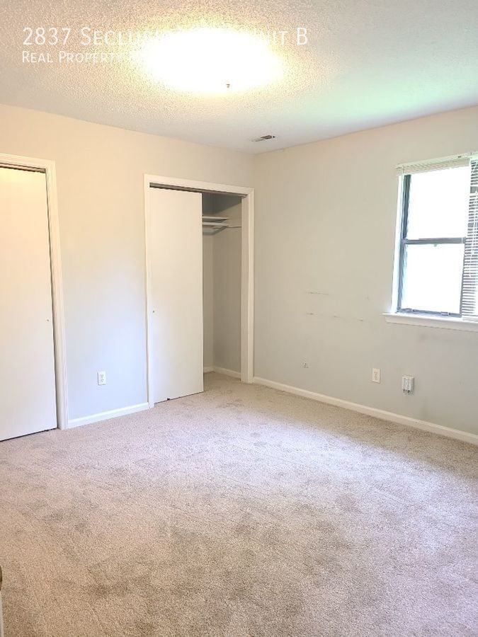 2837 Seclusion Ct #B - Photo 5 of 8