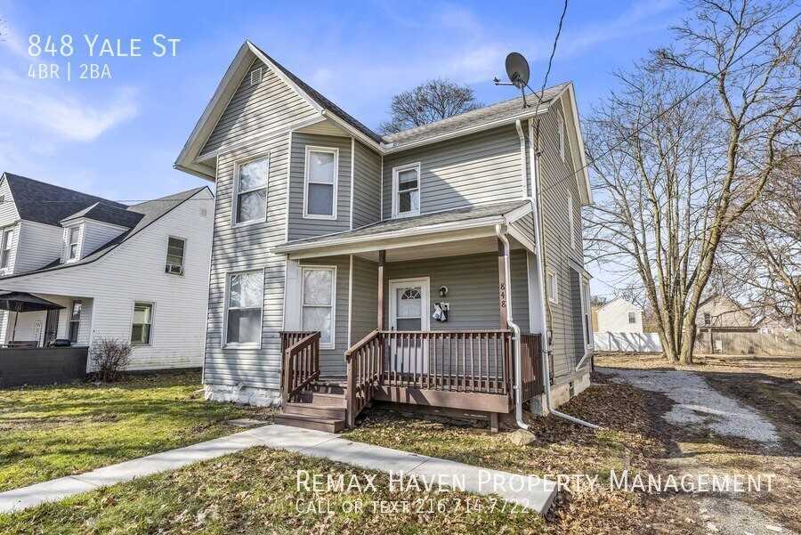 848 Yale St - Photo 2 of 33