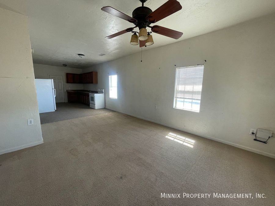 22921 Compound Rd - Photo 2 of 31