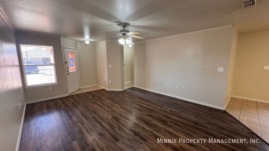 802 N Bangor Ave #A - Photo 4 of 32