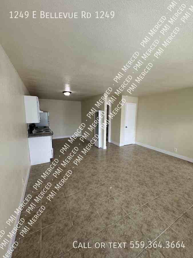 1249 E Bellevue Rd - Photo 2 of 4