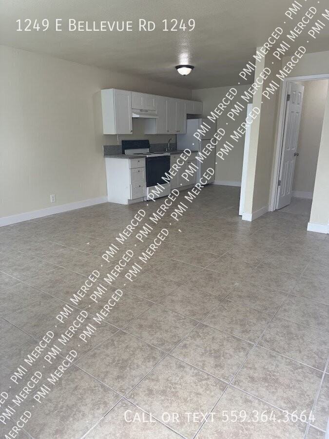 1249 E Bellevue Rd - Photo 3 of 4