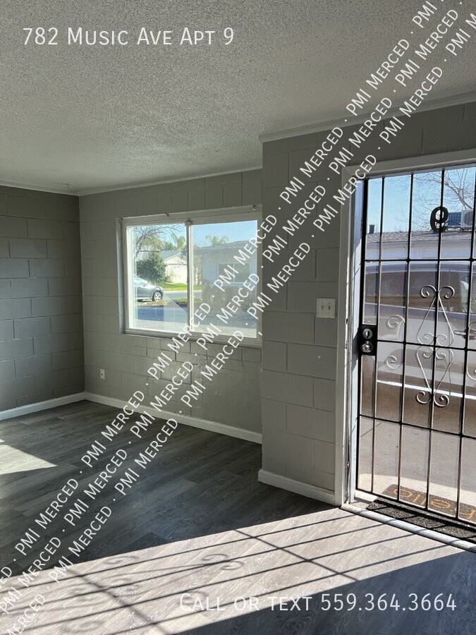 782 Music Ave Apt 9 - Photo 2 of 12