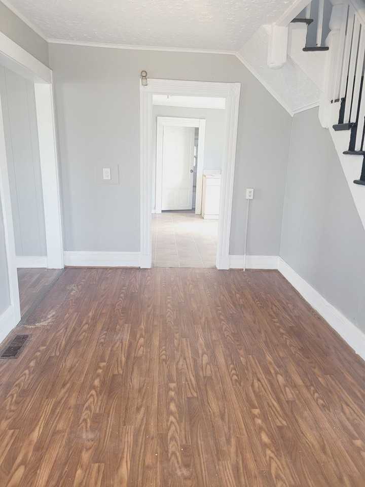 68 Monroe St - Photo 2 of 11