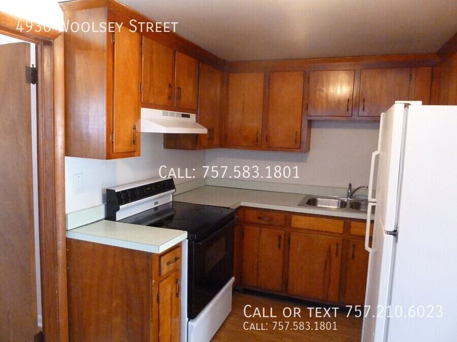 4930 Woolsey St - Photo 3 of 15