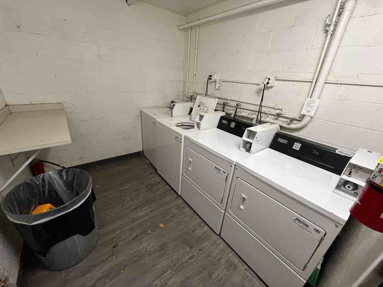 6651 Haskell Ave - Photo 4 of 7