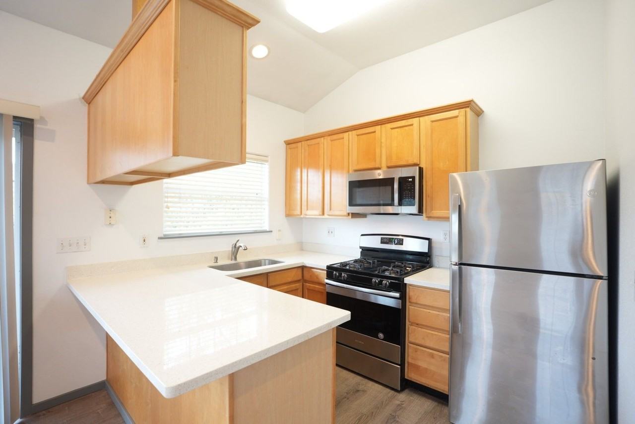 2660 Pine St - Photo 7 of 15