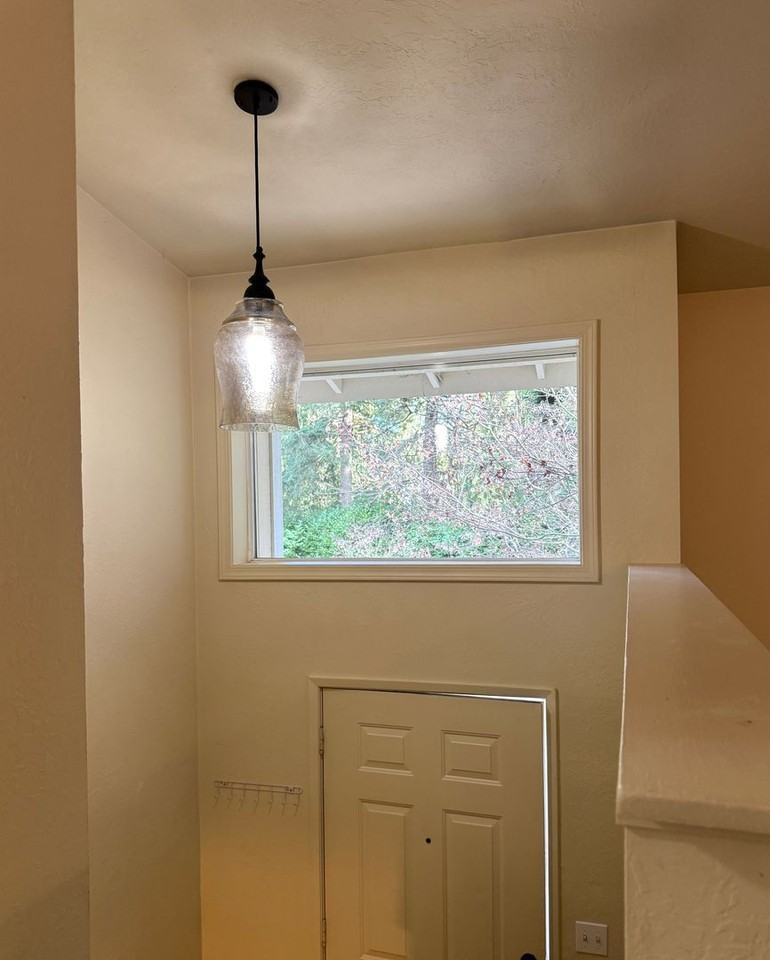 6915 Chico Way Nw - Photo 4 of 28