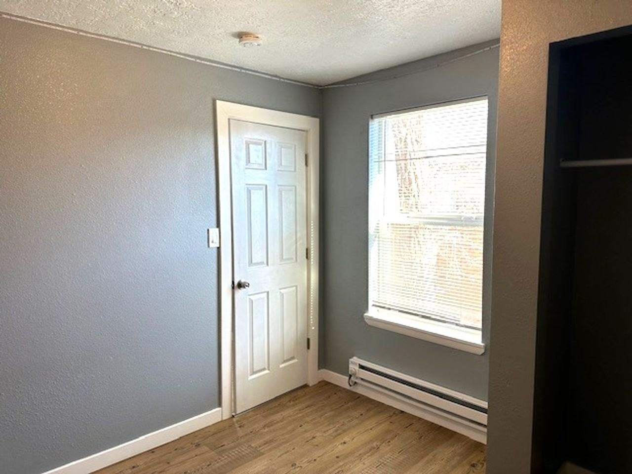 384 1/2 River St - Photo 7 of 7